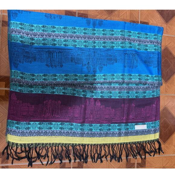 Vintage 100% New Pasmina‎ Scarf of Angkor Wat Temple in Cambodia - Picture 1 of 6